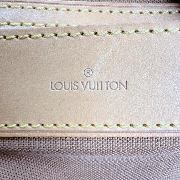 LOUIS VUITTON Brown Monogram Canvas Shoulder Bag - Picture 15 of 16